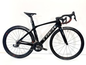 Trek Madone SLR 9 Project One – SRAM Red eTap – 6,99 kg – rozmiar 50